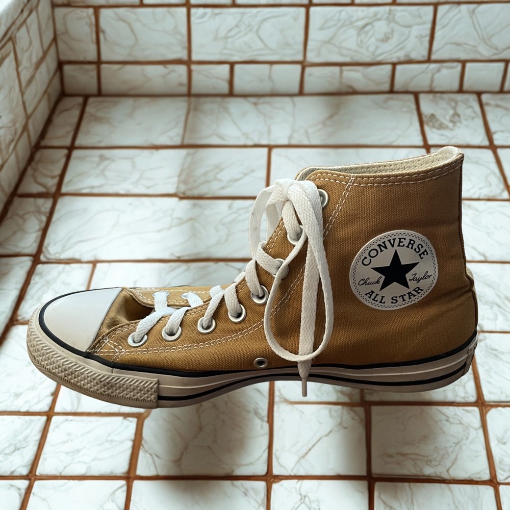 CONVERSE Chuck Taylor All Star Women’s Shoes High Top Mustard Tan Sneakers 9 - Picture 7 of 12